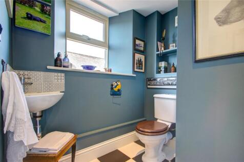 Wc/Cloakroom