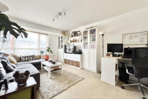 Rosebery Way, Tring, HP23