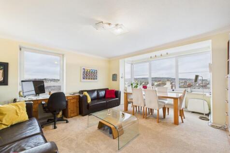 CAM04693G0-PR0062...