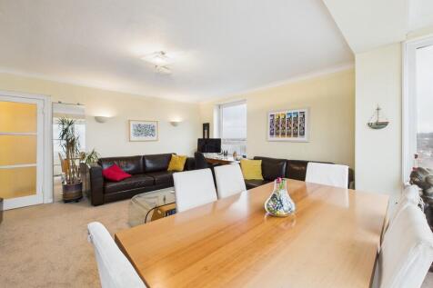 CAM04693G0-PR0062...