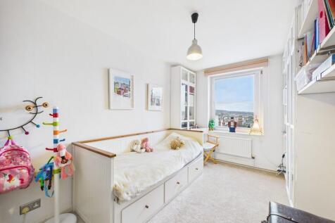 CAM04693G0-PR0062...