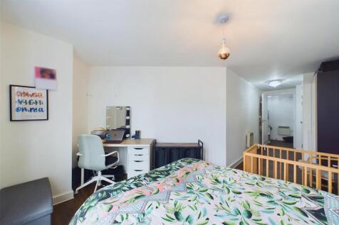 CAM01799G0-PR0127-STILL002.jpg