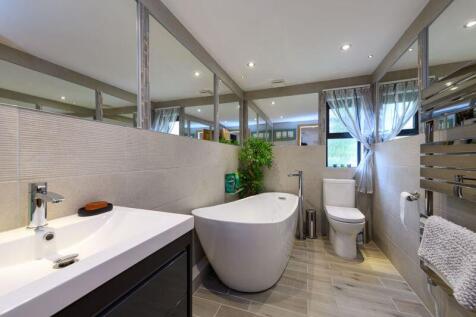 Ground Floor Bathroom