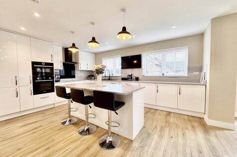 Family Dining Kitchen