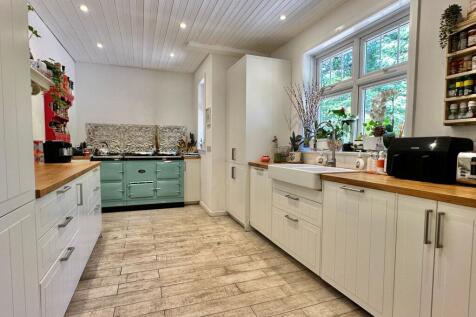 Family Dining Kitchen