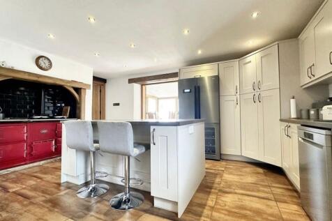 Family Dining Kitchen