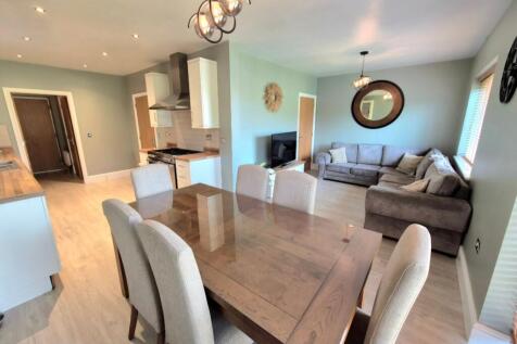 Living dinig kitchen