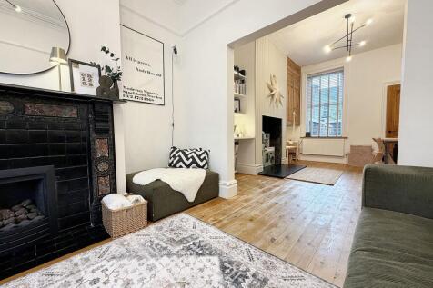 Lounge through to dining