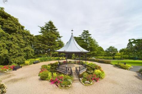 Grange bandstand
