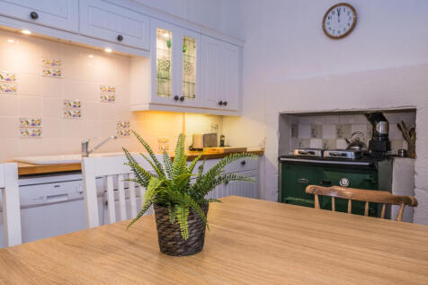 Dining kitchen alternative view