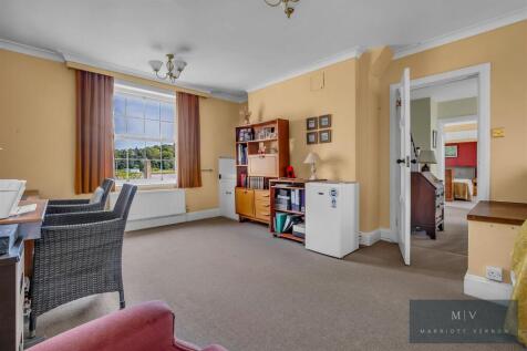 Croham Manor Road 23 MV-6.jpg