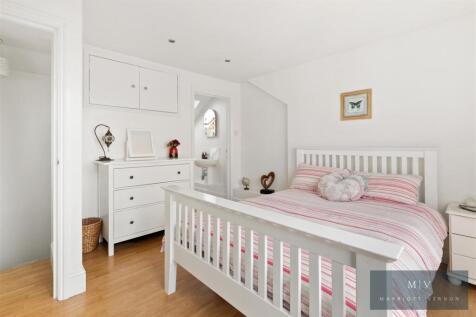 Newark Road 2 MV-17.jpg