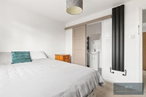 The Gallop 10 MV-3.jpg