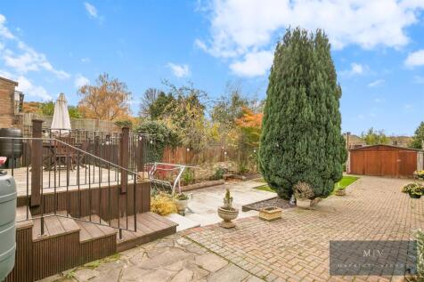 The Gallop 10 MV-18.jpg