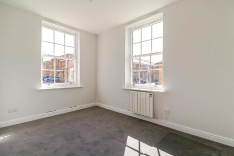 Flat 1 James Lee Square-13.jpg