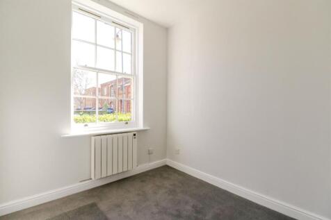 Flat 1 James Lee Square-16.jpg