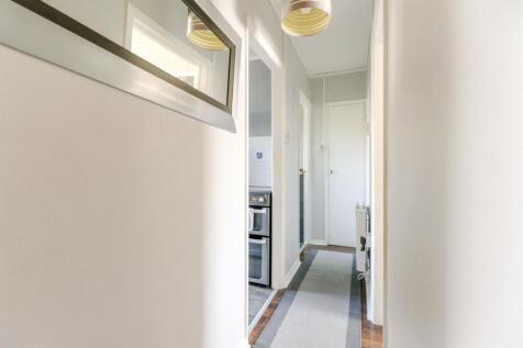 56 Bridle Close-26.jpg