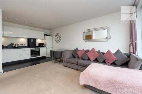 Flat 51 Furrow House_0004.jpg