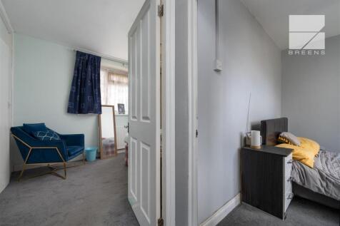 17 Manor Farm Drive_0010.jpg