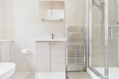 CAM02773G0-PR0283-STILL004