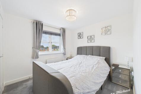 CAM02773G0-PR0305-STILL015