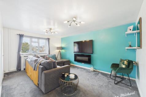 CAM02773G0-PR0355-STILL001