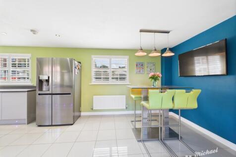 CAM02773G0-PR0314-STILL017