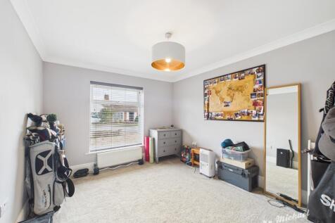 CAM02773G0-PR0362-STILL002