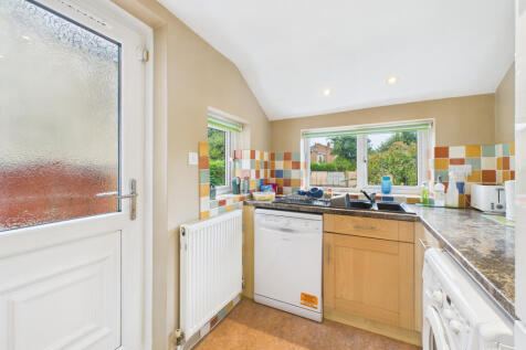 CAM02773G0-PR0365-STILL007