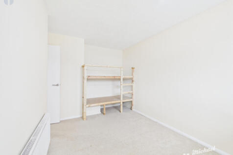 CAM02773G0-PR0381-STILL002