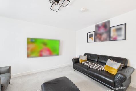 CAM02773G0-PR0391-STILL003