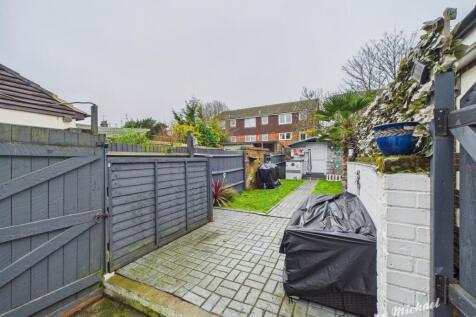 CAM02773G0-PR0392-STILL008