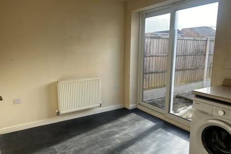 Dining T202502261103.jpg