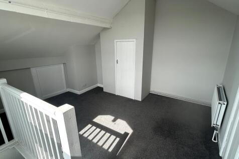 Atticbedrom T202505021303.jpg