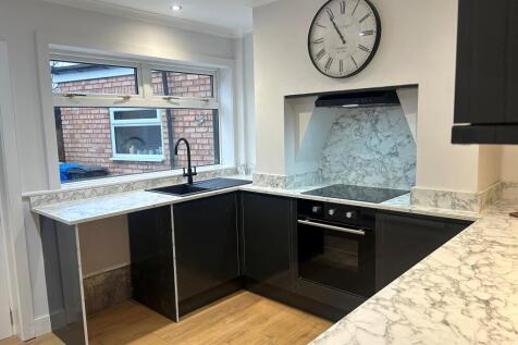 Kitchen T202512221335.jpg