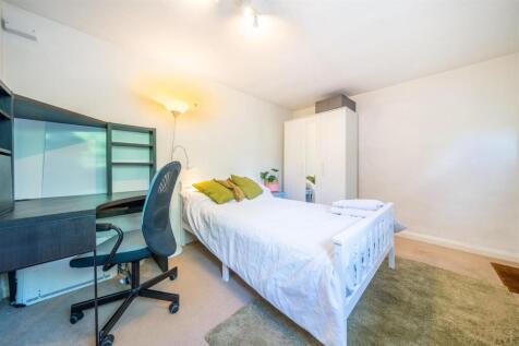 8 Claremont Rd Nottingham NG5 1BH