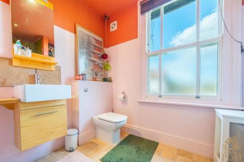 8 Claremont Rd Nottingham NG5 1BH