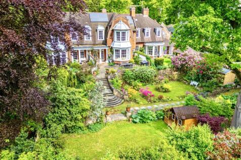 25044- 20 Arlington Drive_052.jpg