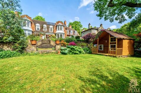 25044- 20 Arlington Drive_050.jpg