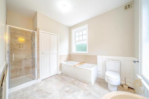 Flat 2, 4, Mapperley Park Drive Nottingham, NG3 5B