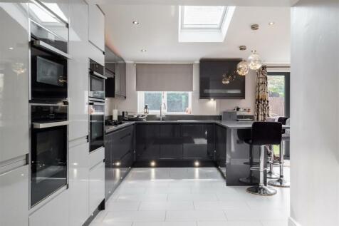 KITCHEN 2.jpg