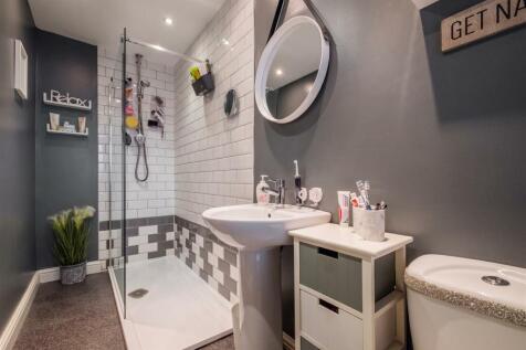BATH1.jpg