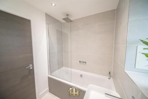 5 NEWALL TERR 080225 EDIT (40 of 54).jpg