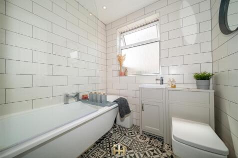 51 BALERNO ST DD4 8RR 230525 EDIT (52 of 56).jpg