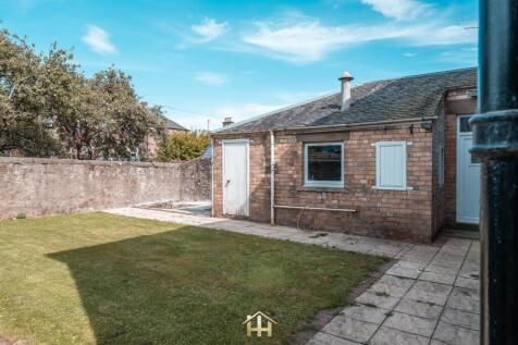 27 SHAMROCK ST DD4 7AH EDIT (8 of 68).jpg