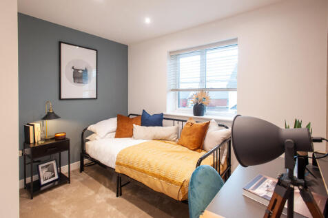 BE-Mylne Plus-012-Bedroom