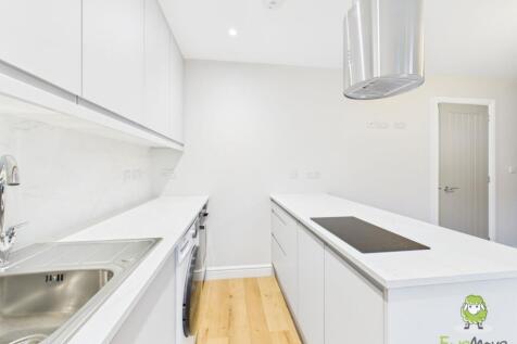 Kitchen - Ewemove Whitchurch  Nantwich Charlotte T