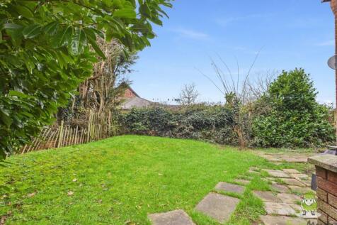 Communal gardens - Ewemove Whitchurch  Nantwich Ch