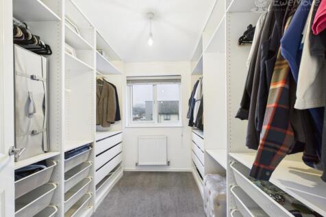 CAM03624G0-PR0183-STILL014