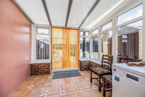 2 Wallington Road, Portsmouth-Small-PorticoMarketi